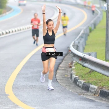 Runner Photo 7032431