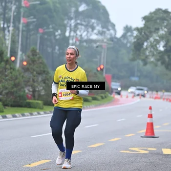 Runner Photo 7032440
