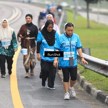 Runner Photo 7032450