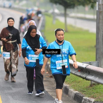 Runner Photo 7032475