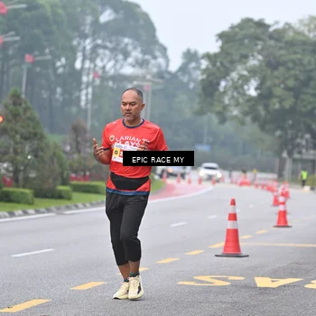 Runner Photo 7032478