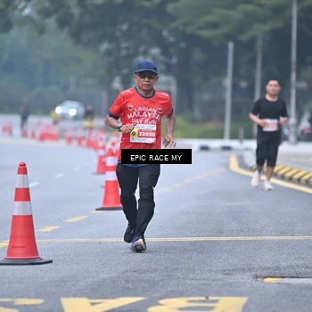 Runner Photo 7032480