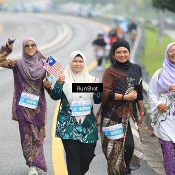 Runner Photo 7032486