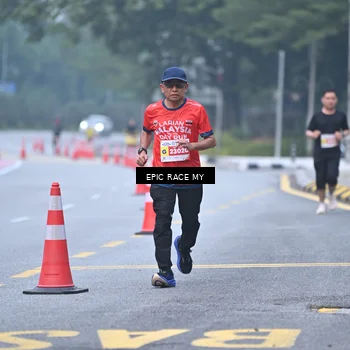 Runner Photo 7032494