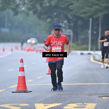 Runner Photo 7032501