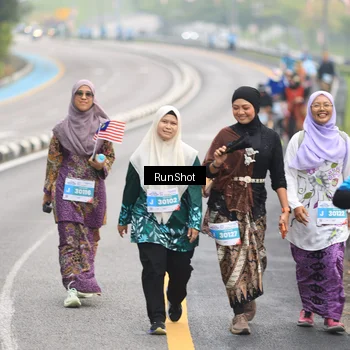 Runner Photo 7032503
