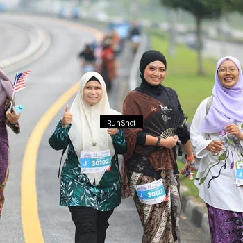 Runner Photo 7032504