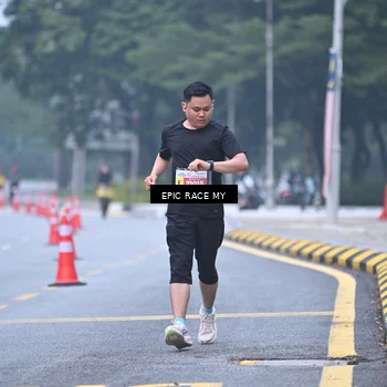 Runner Photo 7032537