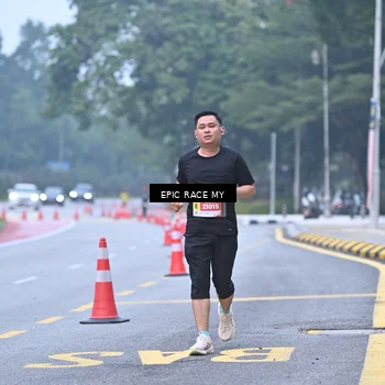 Runner Photo 7032543