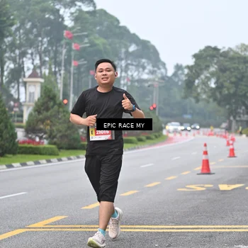 Runner Photo 7032551