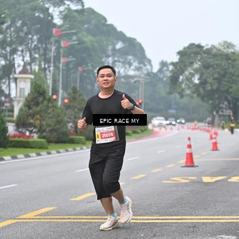 Runner Photo 7032552