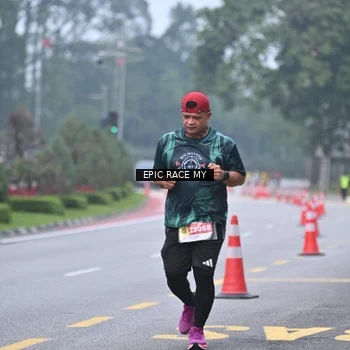 Runner Photo 7032611