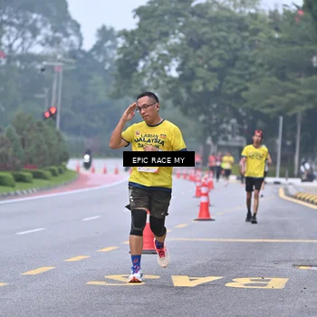 Runner Photo 7032638