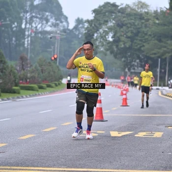 Runner Photo 7032646
