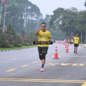 Runner Photo 7032656