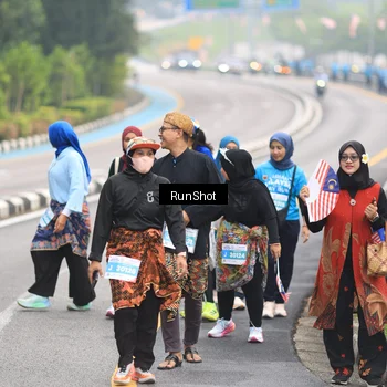 Runner Photo 7032659
