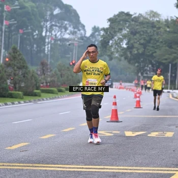 Runner Photo 7032660