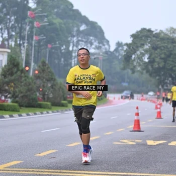 Runner Photo 7032662