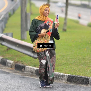 Runner Photo 7032671
