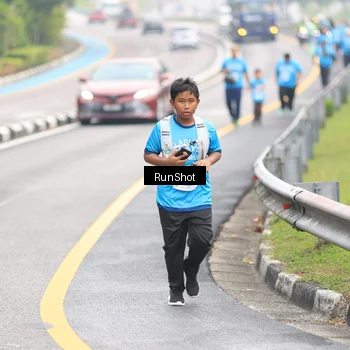 Runner Photo 7032673