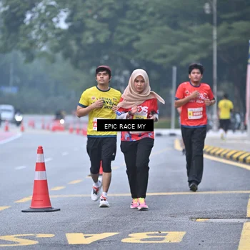 Runner Photo 7032753