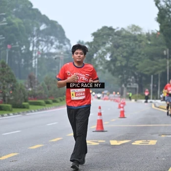 Runner Photo 7032794