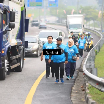 Runner Photo 7032818