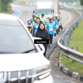 Runner Photo 7032825