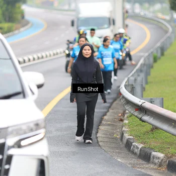 Runner Photo 7032830