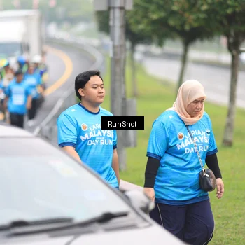 Runner Photo 7032843
