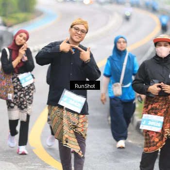 Runner Photo 7032911