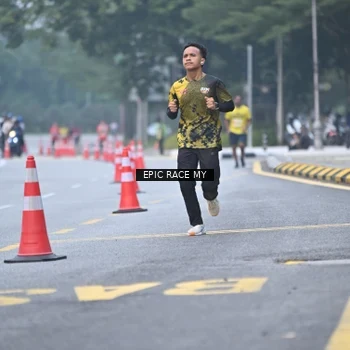 Runner Photo 7032933