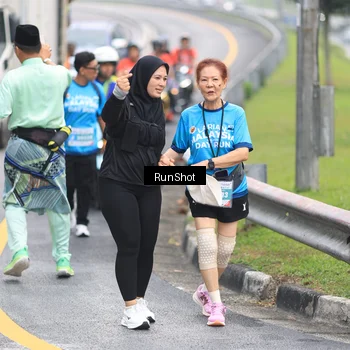 Runner Photo 7032937