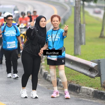 Runner Photo 7032940