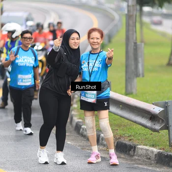 Runner Photo 7032941