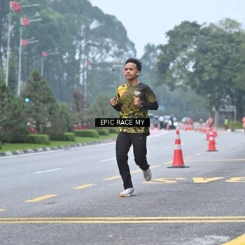 Runner Photo 7032971