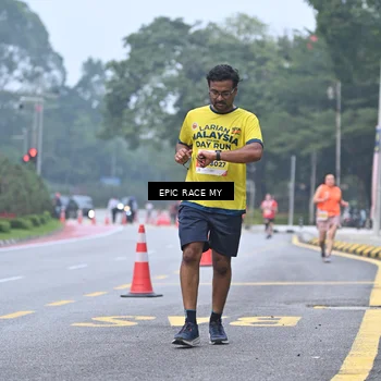 Runner Photo 7033005