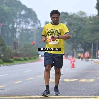 Runner Photo 7033023