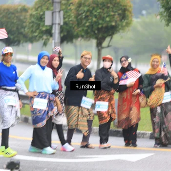 Runner Photo 7033027