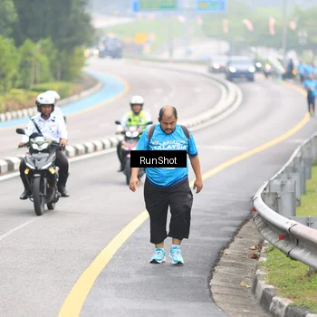 Runner Photo 7033046