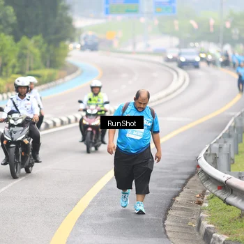 Runner Photo 7033052