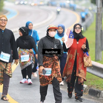 Runner Photo 7033066