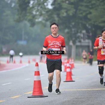 Runner Photo 7033073