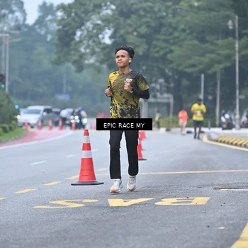 Runner Photo 7033075