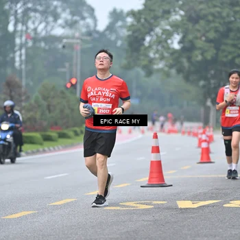 Runner Photo 7033095