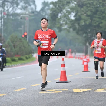 Runner Photo 7033096