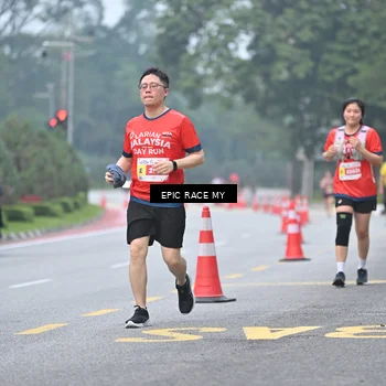Runner Photo 7033102