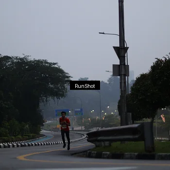 Runner Photo 7033115