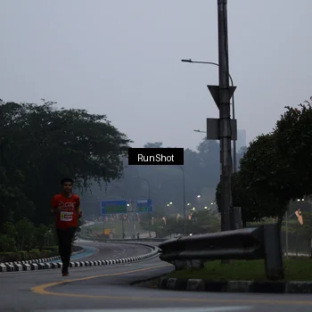 Runner Photo 7033116