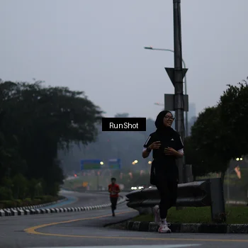 Runner Photo 7033121